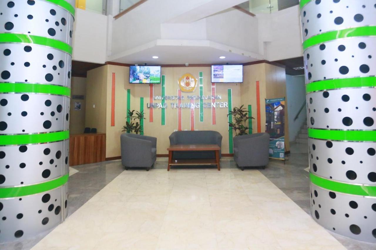 Utc Dago Hotel Bandung Eksteriør bilde
