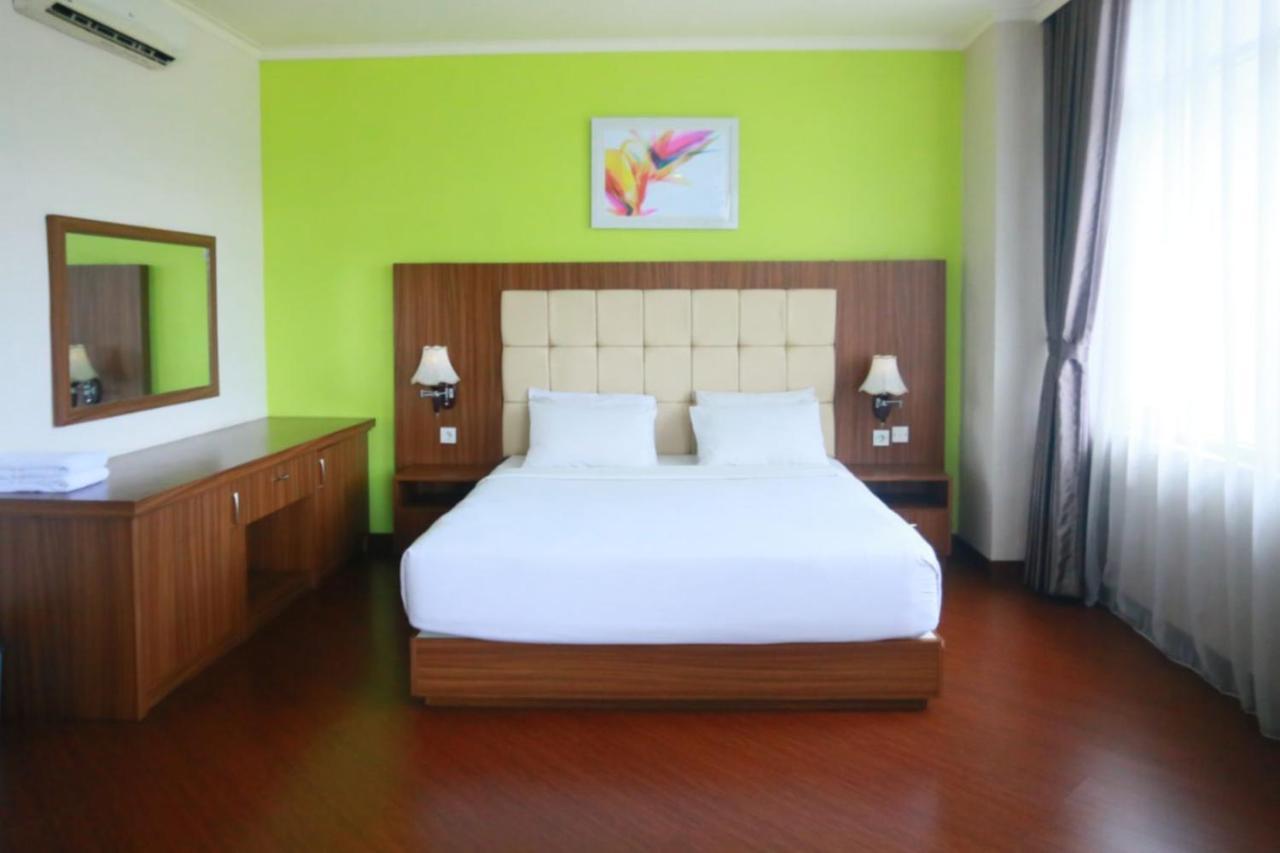 Utc Dago Hotel Bandung Eksteriør bilde